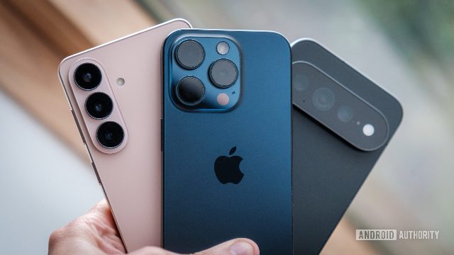 Which Smartphone Has the Best Portrait Camera Mode? A Comparison of the iPhone, Google Pixel 11 Pro XL, and Samsung Galaxy S26 Plus