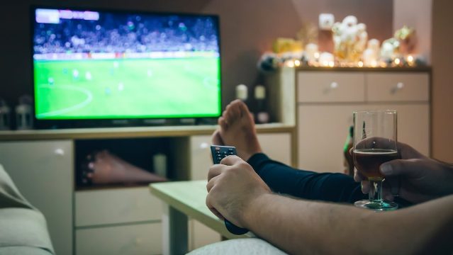 Jogos de hoje, sexta-feira (11/09): onde assistir futebol ao vivo na TV e online