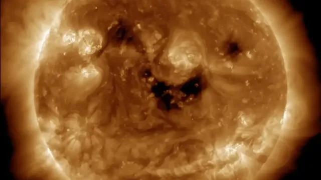 O Sol e a Dissolução do Sistema Solar: Uma Análise Profunda