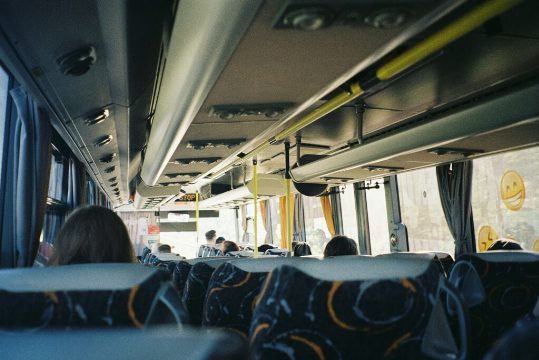 Los Asientos de Autobuses: Diseño Duradero y Mantenimiento