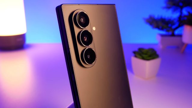 Galaxy Z Fold 7 e Z Flip 7 recebem segunda beta da One UI 9 com várias correções