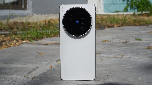 How the Ultra Flagship Era Might Survive in 2027: A Comprehensive Guide