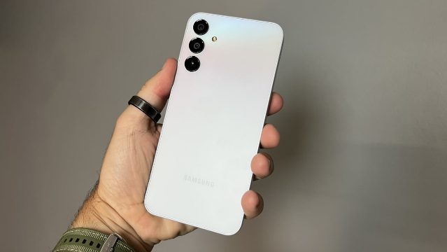 Galaxy A15 5G recebe terceira beta da One UI 9; veja o que muda