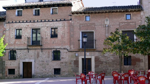 Descubrimiento de una Villa Romana en Tricio, La Rioja: Una Revelación Aérea