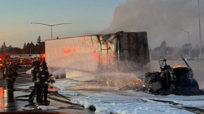 Sattelschlepper: Tesla Semi geht in Flammen auf