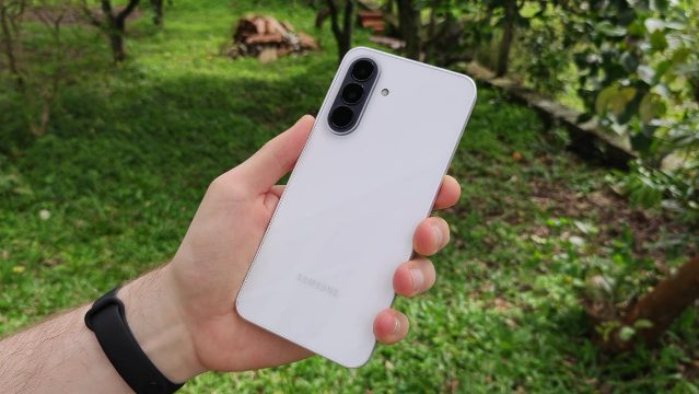 Galaxy A35 e A37 recebem patch de segurança de agosto
