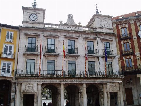 Cómo el Ayuntamiento de Burgos Notifica a un Empleado que Cobró Sin Trabajar: Un Análisis Técnico