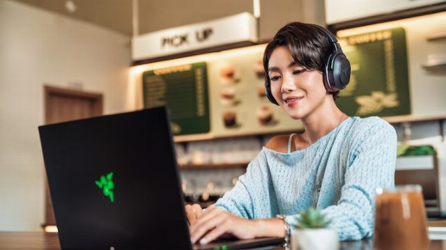 Razer Barracuda V2 Pro: Um Headset Gamer Sem Fio de Alto Nível com Conexão Simultânea